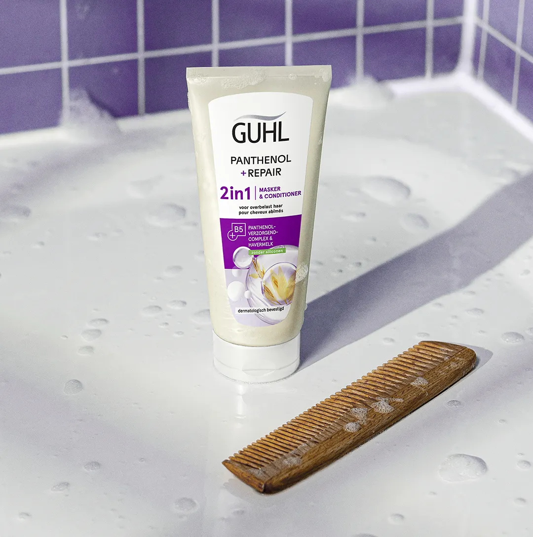 Guhl Panthenol und Reparatur Spülung im Badezimmer